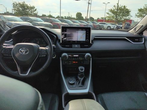 Used 2021 Toyota RAV4 Limited AWD/4WD image 12