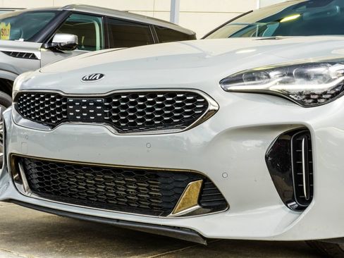 Used 2018 Kia Stinger GT2 AWD/4WD image 2