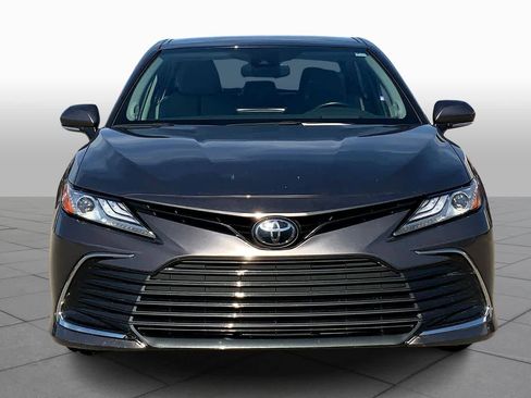 Used 2024 Toyota Camry XLE image 3
