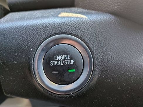 Used 2023 GMC Terrain SLT FWD image 21
