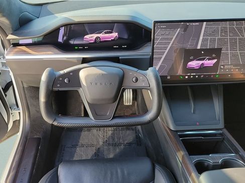 Used 2022 Tesla Model S Base image 15