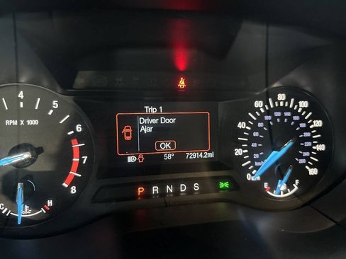 Used 2019 Ford Edge SE FWD image 24