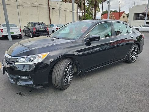 Used 2017 Honda Accord Sport Special Edition image 2