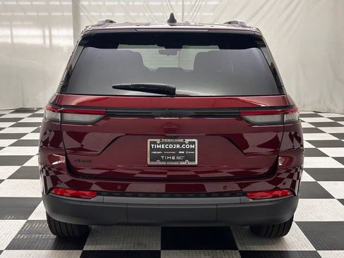 New 2026 Jeep Grand Cherokee Limited w/ Limited Altitude Package AWD/4WD image 6