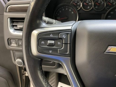 Used 2021 Chevrolet Suburban LT image 32