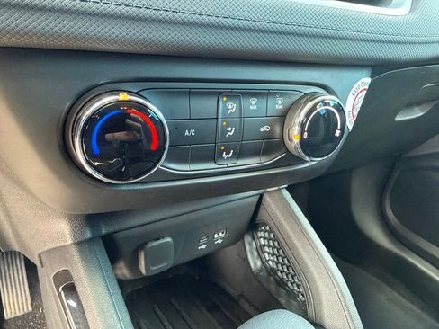 Used 2025 Chevrolet TrailBlazer LS w/ LS Convenience Package AWD/4WD image 25
