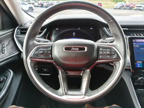 Used 2023 Jeep Grand Cherokee L Limited w/ Luxury Tech Group II AWD/4WD image 25
