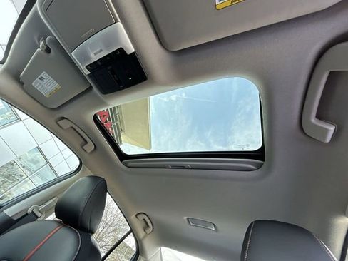 Certified 2024 Nissan Sentra SR w/ SR Premium Package FWD image 24