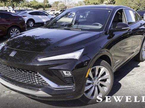 Certified 2024 Buick Envista Avenir image 1