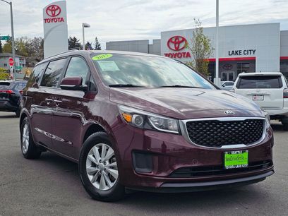 Used 2017 Kia Sedona LX w/ LX Essentials Premium Package