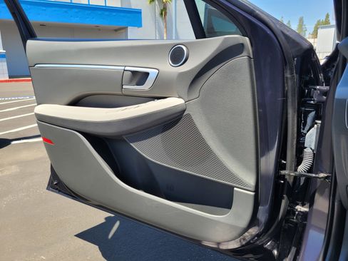 Used 2025 Hyundai Sonata SEL FWD image 25