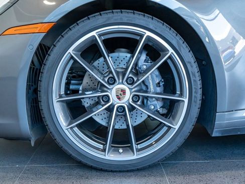 Certified 2022 Porsche 911 Carrera 4 AWD/4WD image 11