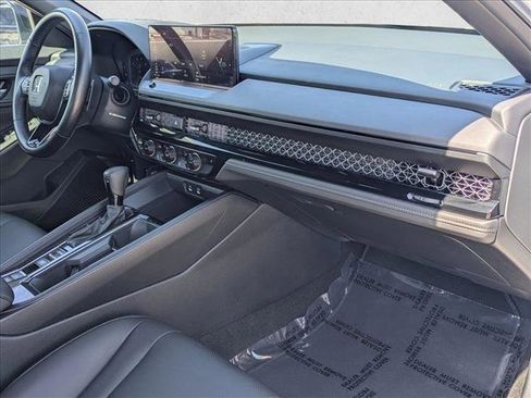 Used 2025 Honda Accord Sport image 21