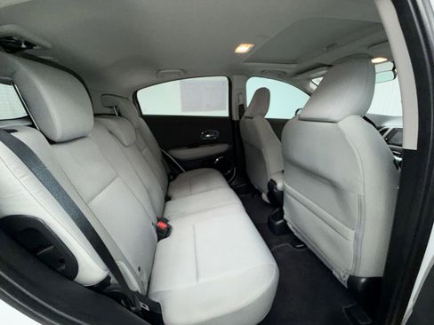 Used 2019 Honda HR-V EX image 16