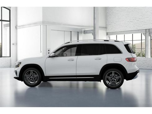 New 2026 Mercedes-Benz GLB 250 4MATIC image 33
