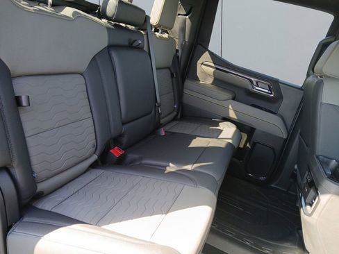 New 2026 Chevrolet Silverado 1500 ZR2 AWD/4WD image 18
