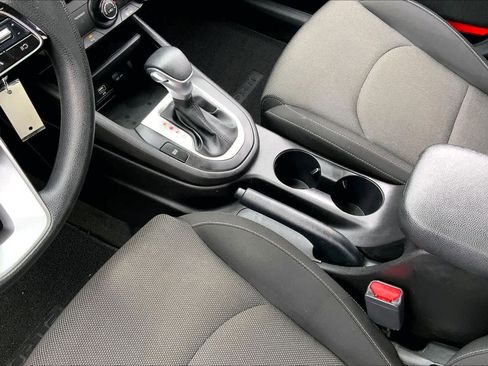 Used 2022 Kia Forte LXS image 15