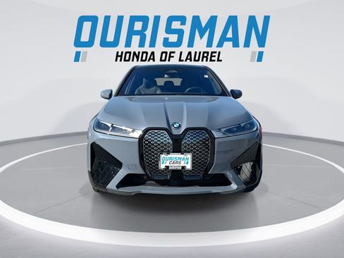 Used 2023 BMW iX xDrive50 w/ Sport Package image 3