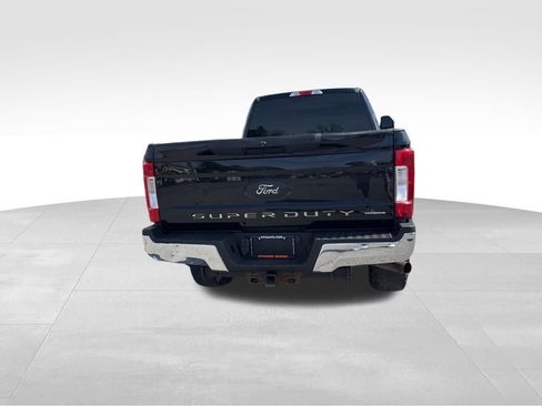Used 2017 Ford F250 XLT AWD/4WD image 4
