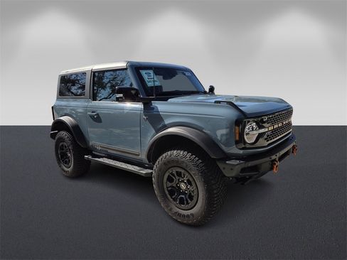 Used 2021 Ford Bronco First Edition image 3