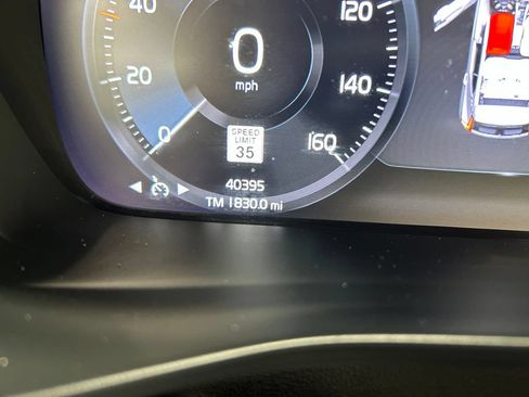 Used 2022 Volvo XC40 T5 Momentum w/ Premium Package AWD/4WD image 20