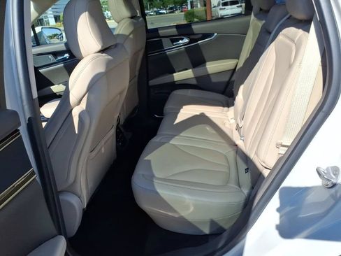 Used 2023 Lincoln Nautilus Reserve AWD/4WD image 12