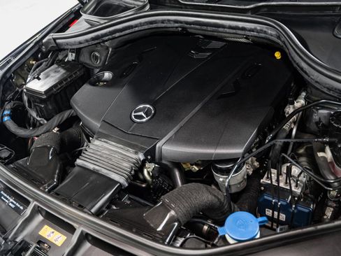 Used 2015 Mercedes-Benz GL 320 BlueTEC 4MATIC image 36