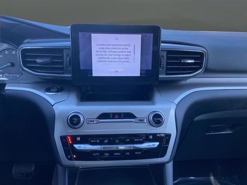 Used 2020 Ford Explorer XLT w/ Equipment Group 202A image 12