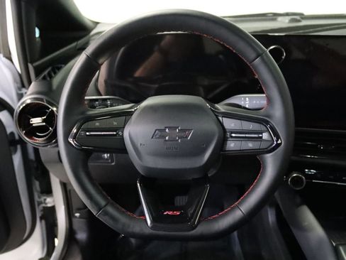 Used 2025 Chevrolet Equinox EV RS FWD image 45