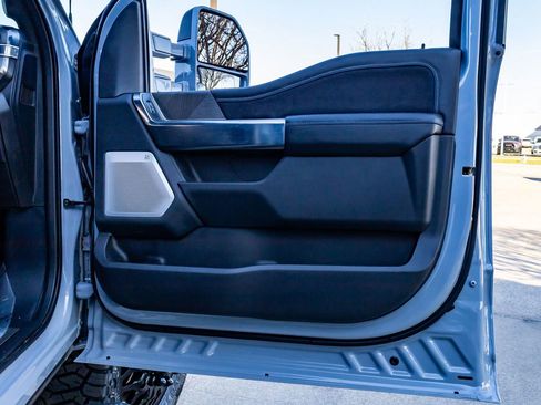 Used 2025 Ford F450 Platinum w/ FX4 Off-Road Package AWD/4WD image 35