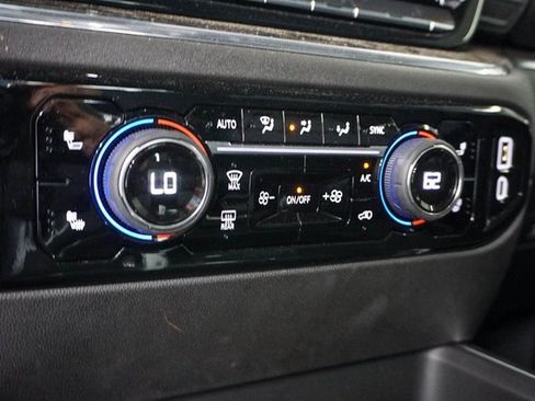 Used 2025 Chevrolet Silverado 3500 LT w/ Convenience Package image 18