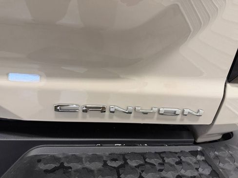 New 2026 GMC Canyon Denali image 12