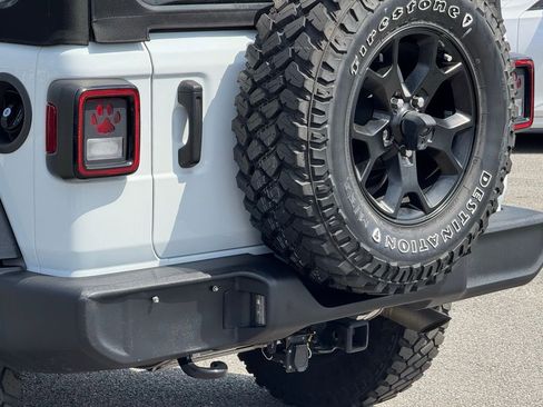 Used 2022 Jeep Wrangler Willys AWD/4WD image 8
