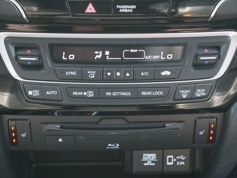 Used 2022 Honda Pilot Touring image 22