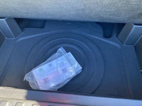 Used 2023 Chevrolet Equinox LT image 43