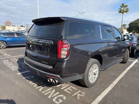 Used 2023 Chevrolet Suburban Premier image 5