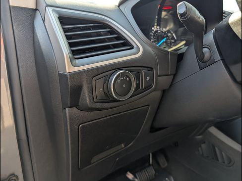 Used 2024 Ford Edge SEL AWD/4WD image 29