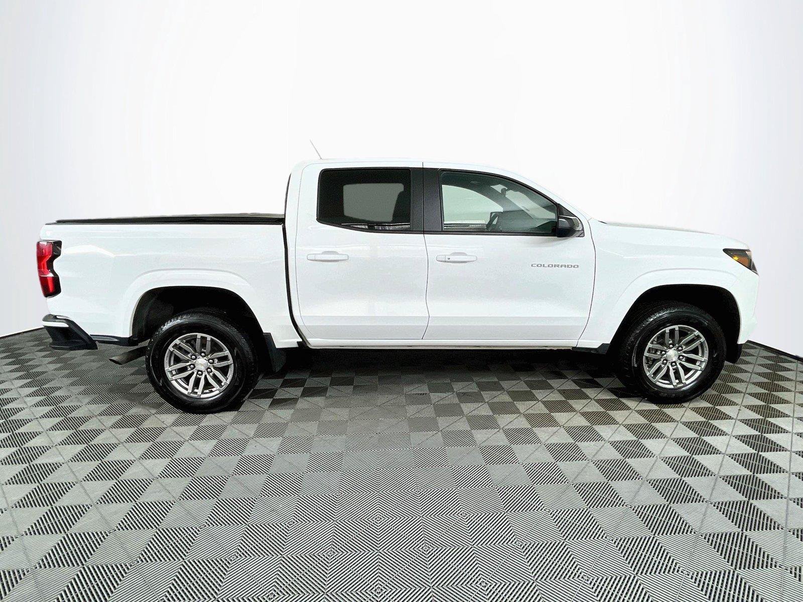 Used 2023 Chevrolet Colorado LT w/ LT Convenience Package RWD image 10