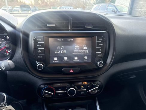 Used 2020 Kia Soul LX image 20
