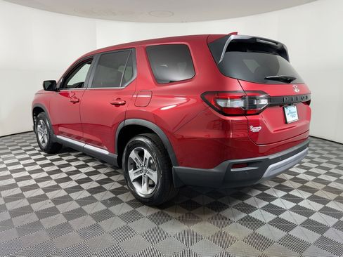 New 2025 Honda Pilot EX-L image 2
