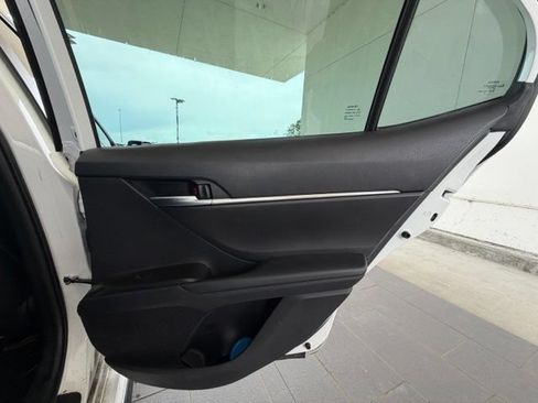 Used 2024 Toyota Camry SE FWD image 28
