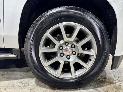 Used 2019 GMC Yukon XL Denali image 45