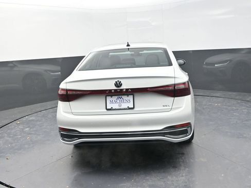New 2026 Volkswagen Jetta SEL FWD image 9