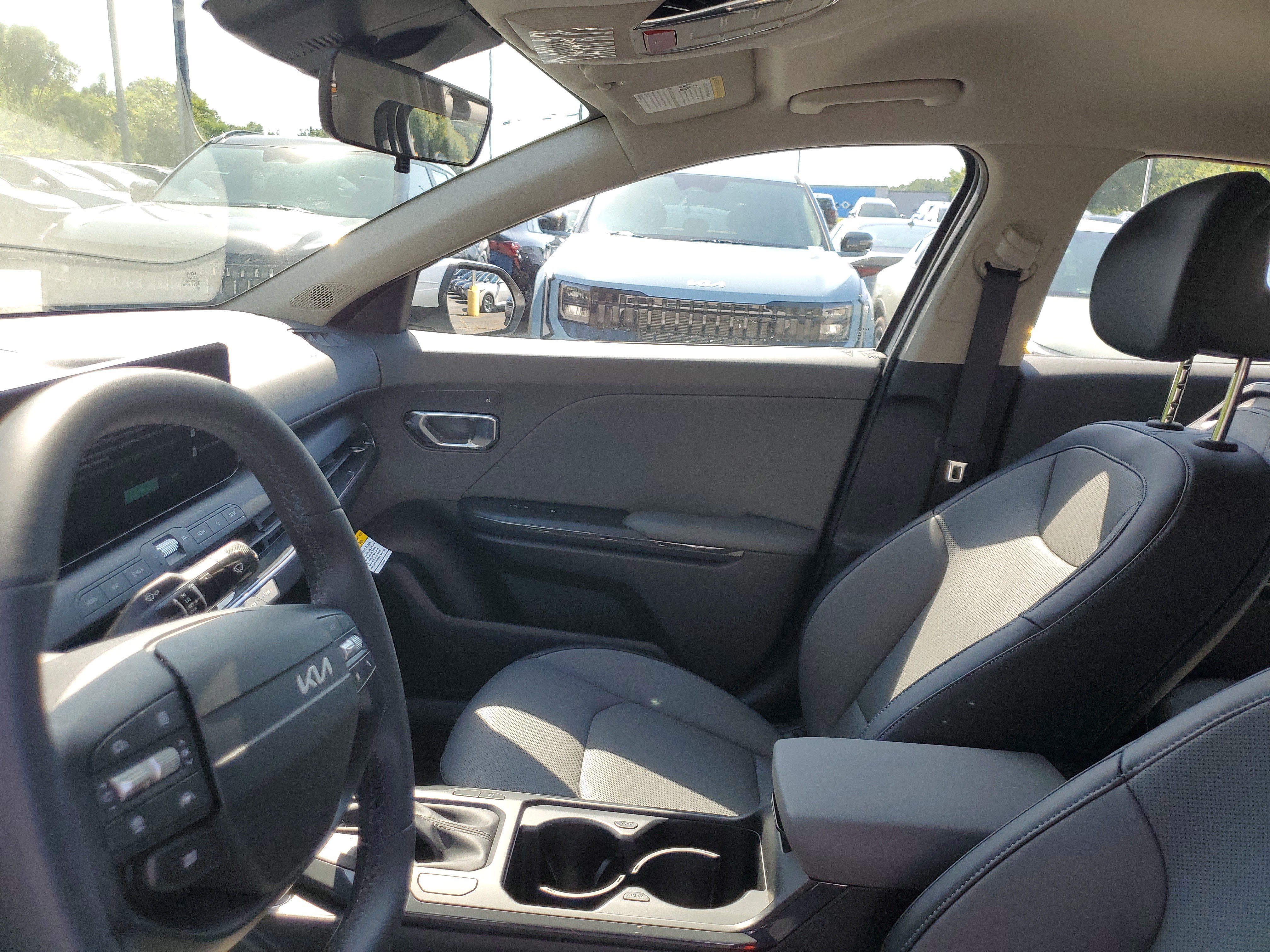 New 2026 Kia K4 EX FWD image 17