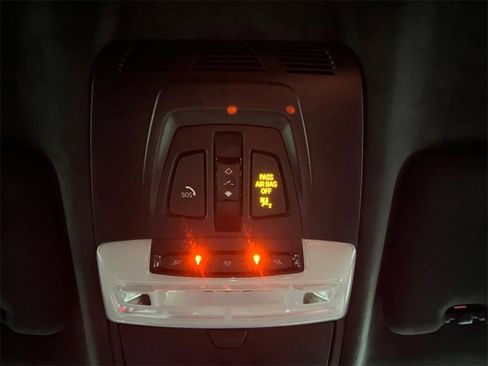 Used 2016 BMW X6 M Base image 38