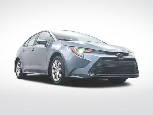 Used 2026 Toyota Corolla LE FWD image 32