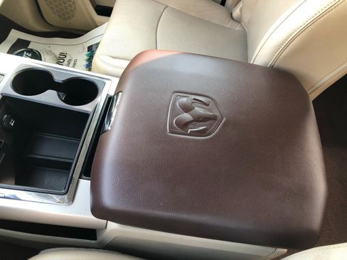 Used 2014 RAM 1500 Laramie w/ Convenience Group image 26