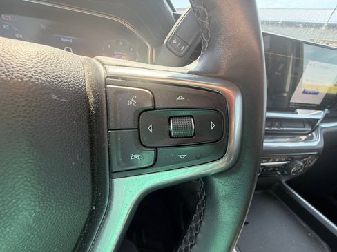 Used 2024 Chevrolet Silverado 2500 LTZ w/ LTZ Convenience Package AWD/4WD image 16