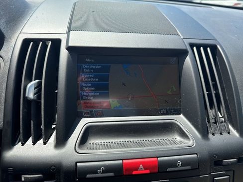 Used 2010 Land Rover LR2 HSE AWD/4WD image 11