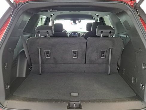 Used 2022 Chevrolet Traverse LT FWD image 29